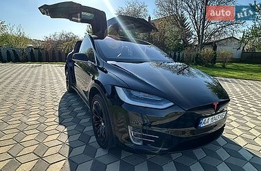 Внедорожник / Кроссовер Tesla Model X 2019 в Киеве