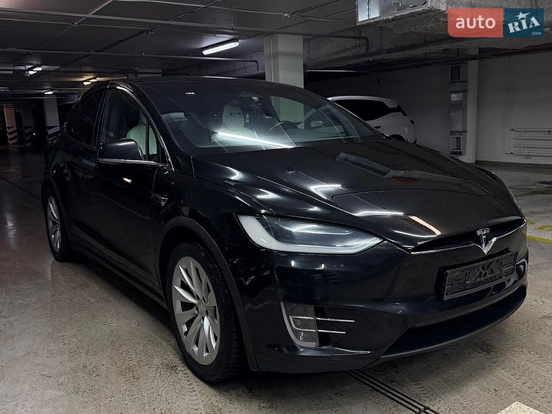 Внедорожник / Кроссовер Tesla Model X 2018 в Киеве