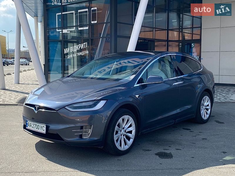 Внедорожник / Кроссовер Tesla Model X 2018 в Киеве