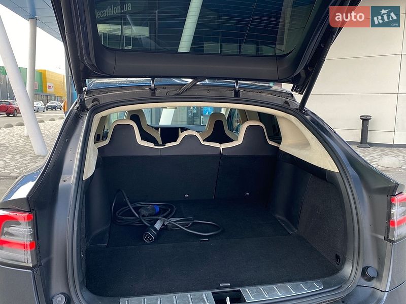Внедорожник / Кроссовер Tesla Model X 2018 в Киеве