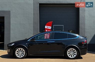 Позашляховик / Кросовер Tesla Model X 2017 в Києві