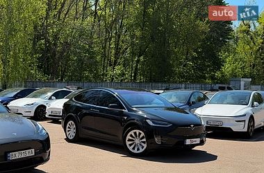Позашляховик / Кросовер Tesla Model X 2017 в Києві