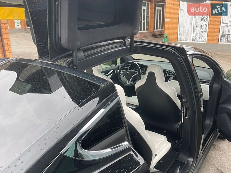 Внедорожник / Кроссовер Tesla Model X 2017 в Чернигове