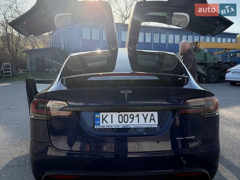 Внедорожник / Кроссовер Tesla Model X 2019 в Киеве