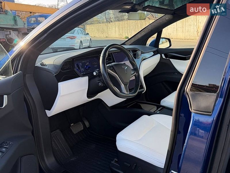 Позашляховик / Кросовер Tesla Model X 2019 в Києві