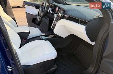 Позашляховик / Кросовер Tesla Model X 2019 в Києві