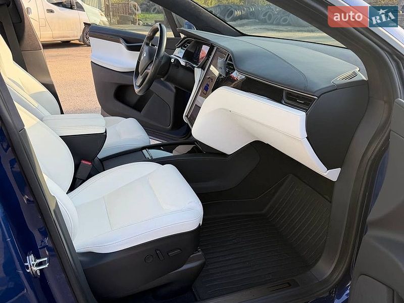 Позашляховик / Кросовер Tesla Model X 2019 в Києві