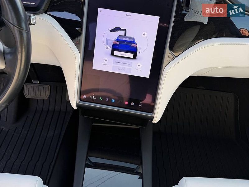 Позашляховик / Кросовер Tesla Model X 2019 в Києві