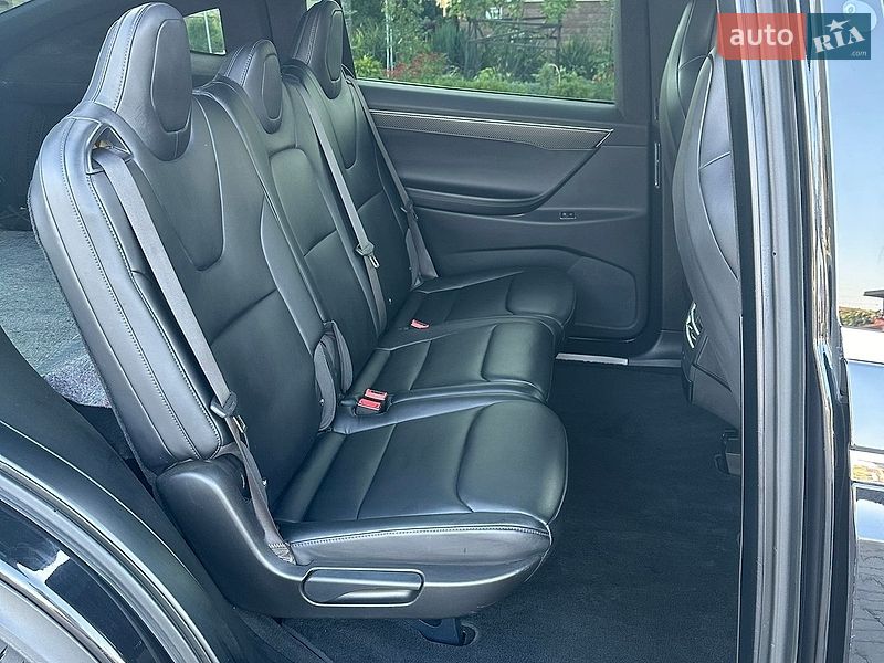 Внедорожник / Кроссовер Tesla Model X 2017 в Золочеве