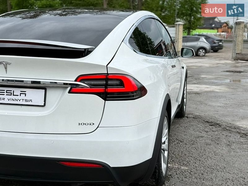 Внедорожник / Кроссовер Tesla Model X 2017 в Виннице