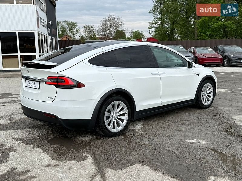 Внедорожник / Кроссовер Tesla Model X 2017 в Виннице