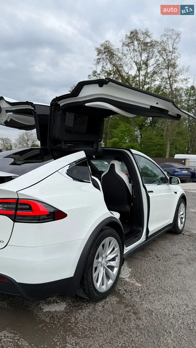 2017 Tesla Model X - мініатюра 28