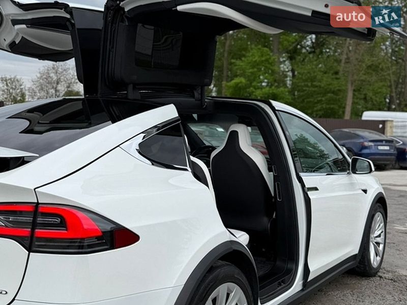 Внедорожник / Кроссовер Tesla Model X 2017 в Виннице