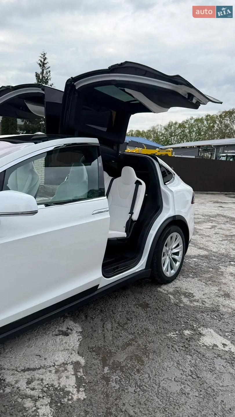 2017 Tesla Model X - мініатюра 36