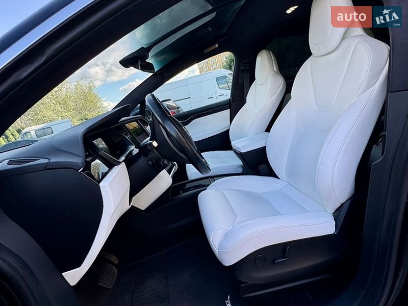 Позашляховик / Кросовер Tesla Model X 2019 в Києві