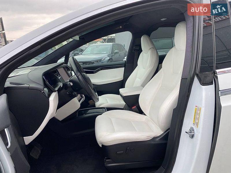 Внедорожник / Кроссовер Tesla Model X 2020 в Львове
