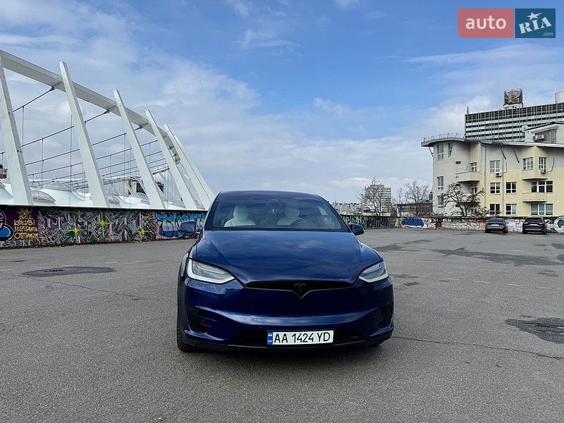 Внедорожник / Кроссовер Tesla Model X 2017 в Киеве