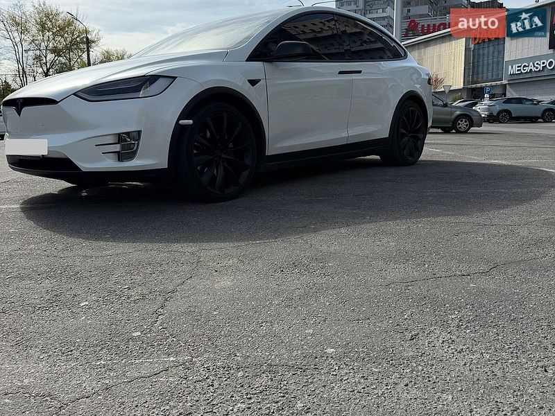 Внедорожник / Кроссовер Tesla Model X 2018 в Днепре