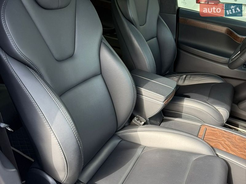 Внедорожник / Кроссовер Tesla Model X 2018 в Днепре