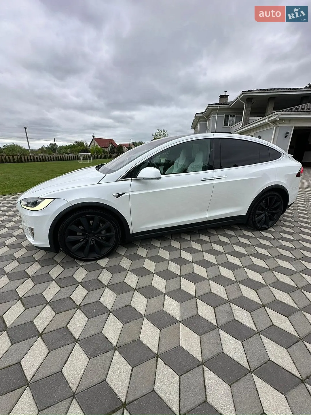2019 Tesla Model X - мініатюра 8