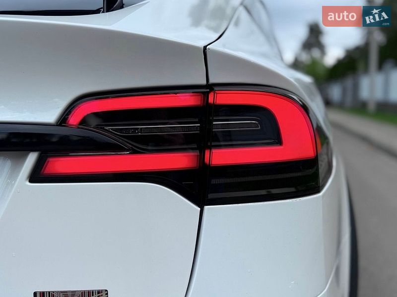 Внедорожник / Кроссовер Tesla Model X 2022 в Киеве