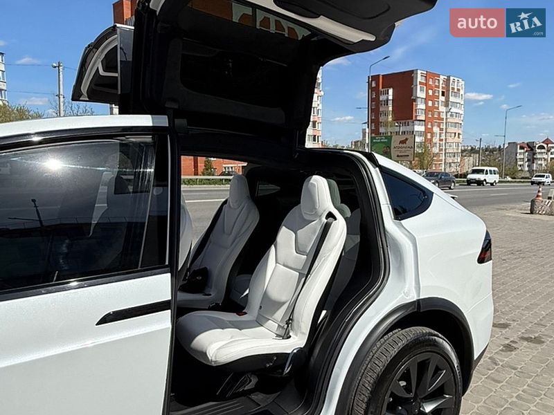 Позашляховик / Кросовер Tesla Model X 2023 в Тернополі