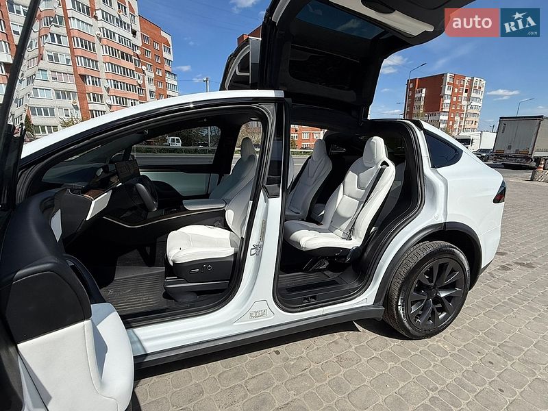 Позашляховик / Кросовер Tesla Model X 2023 в Тернополі
