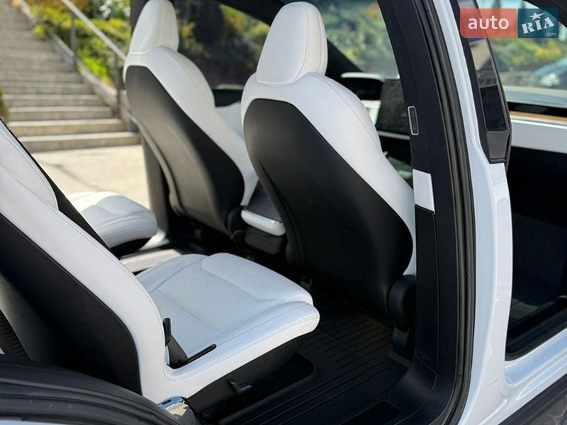 Позашляховик / Кросовер Tesla Model X 2023 в Тернополі