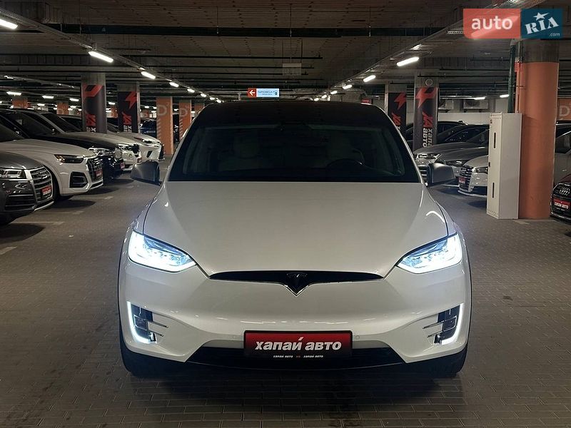 Позашляховик / Кросовер Tesla Model X 2017 в Києві фото 2 Позашляховик / Кросовер Tesla Model X 2017 в Києві