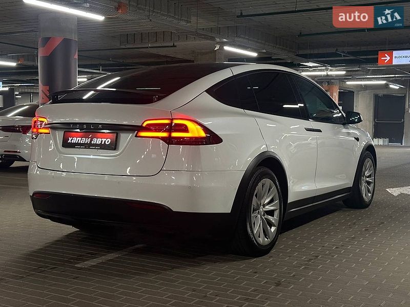 Позашляховик / Кросовер Tesla Model X 2017 в Києві фото 4 Позашляховик / Кросовер Tesla Model X 2017 в Києві