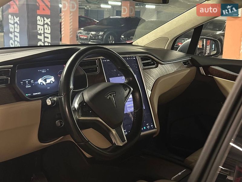 Позашляховик / Кросовер Tesla Model X 2017 в Києві фото 8 Позашляховик / Кросовер Tesla Model X 2017 в Києві