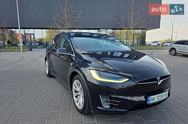 Внедорожник / Кроссовер Tesla Model X 2018 в Ровно