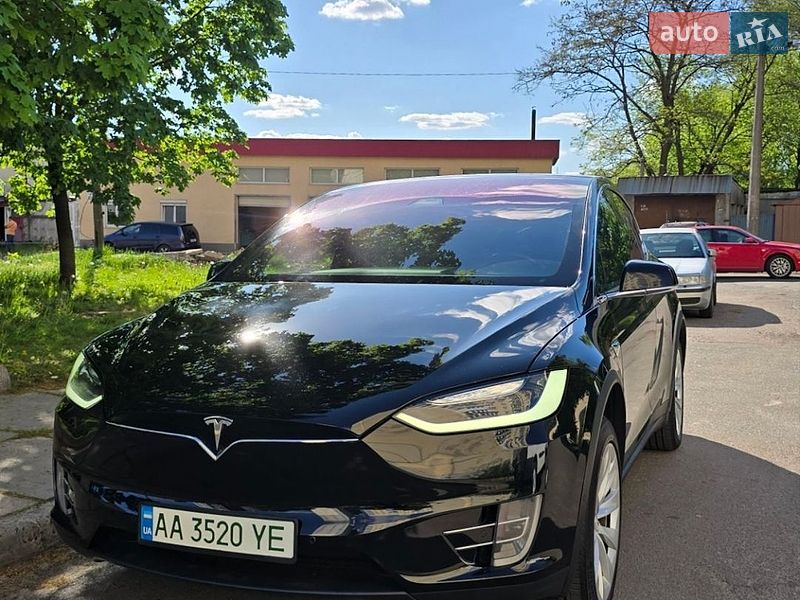 Внедорожник / Кроссовер Tesla Model X 2016 в Киеве