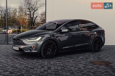 Позашляховик / Кросовер Tesla Model X 2018 в Києві