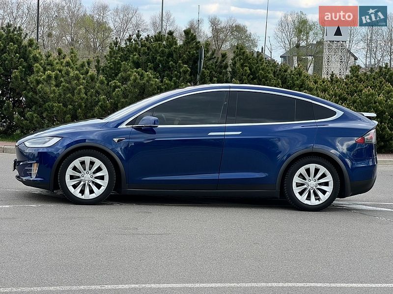 Позашляховик / Кросовер Tesla Model X 2018 в Києві