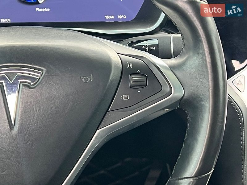 Позашляховик / Кросовер Tesla Model X 2018 в Києві