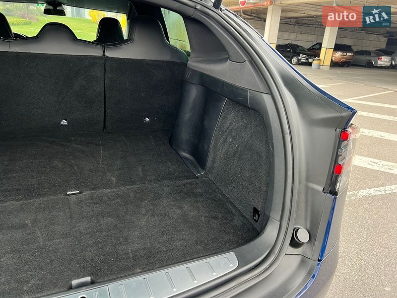 Позашляховик / Кросовер Tesla Model X 2018 в Києві