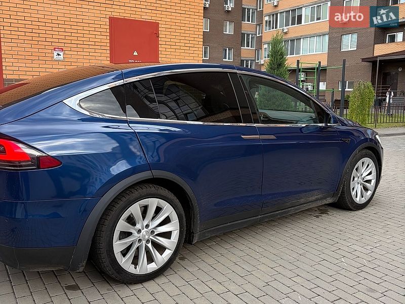Позашляховик / Кросовер Tesla Model X 2017 в Черкасах фото 6 Позашляховик / Кросовер Tesla Model X 2017 в Черкасах
