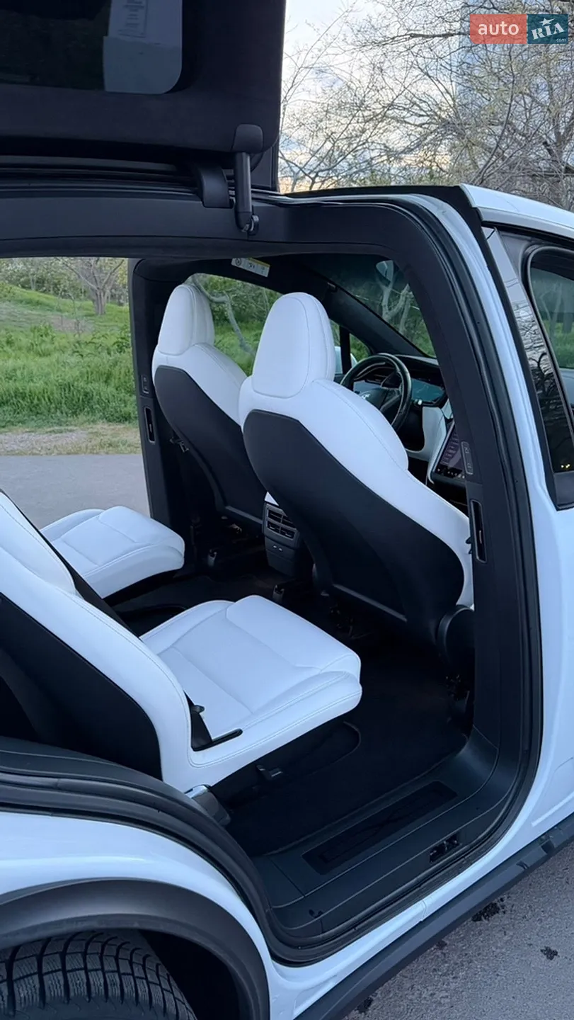 2020 Tesla Model X - мініатюра 10