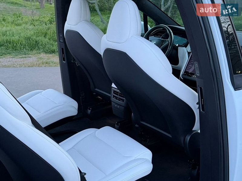 Внедорожник / Кроссовер Tesla Model X 2020 в Одессе