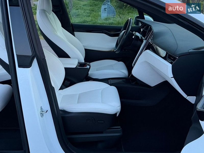 Внедорожник / Кроссовер Tesla Model X 2020 в Одессе