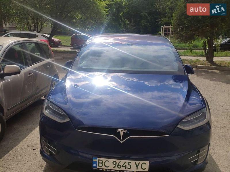 Tesla Model X 2016