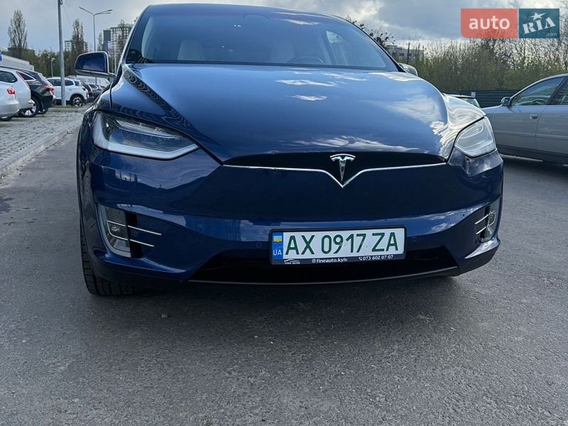 Tesla Model X 2018