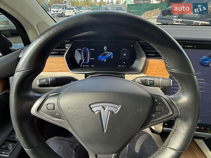 Внедорожник / Кроссовер Tesla Model X 2018 в Киеве
