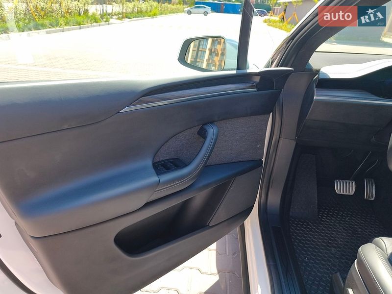 Внедорожник / Кроссовер Tesla Model X 2023 в Киеве