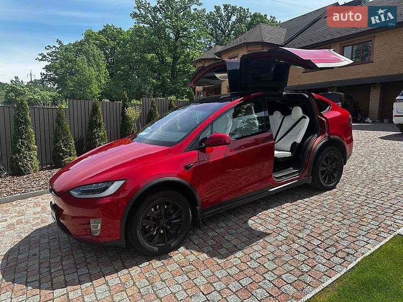 Внедорожник / Кроссовер Tesla Model X 2017 в Тернополе