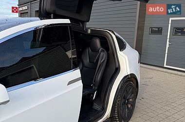 Позашляховик / Кросовер Tesla Model X 2016 в Івано-Франківську