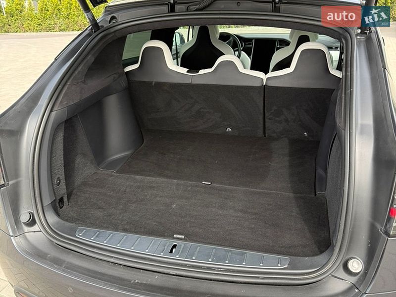 Внедорожник / Кроссовер Tesla Model X 2018 в Днепре