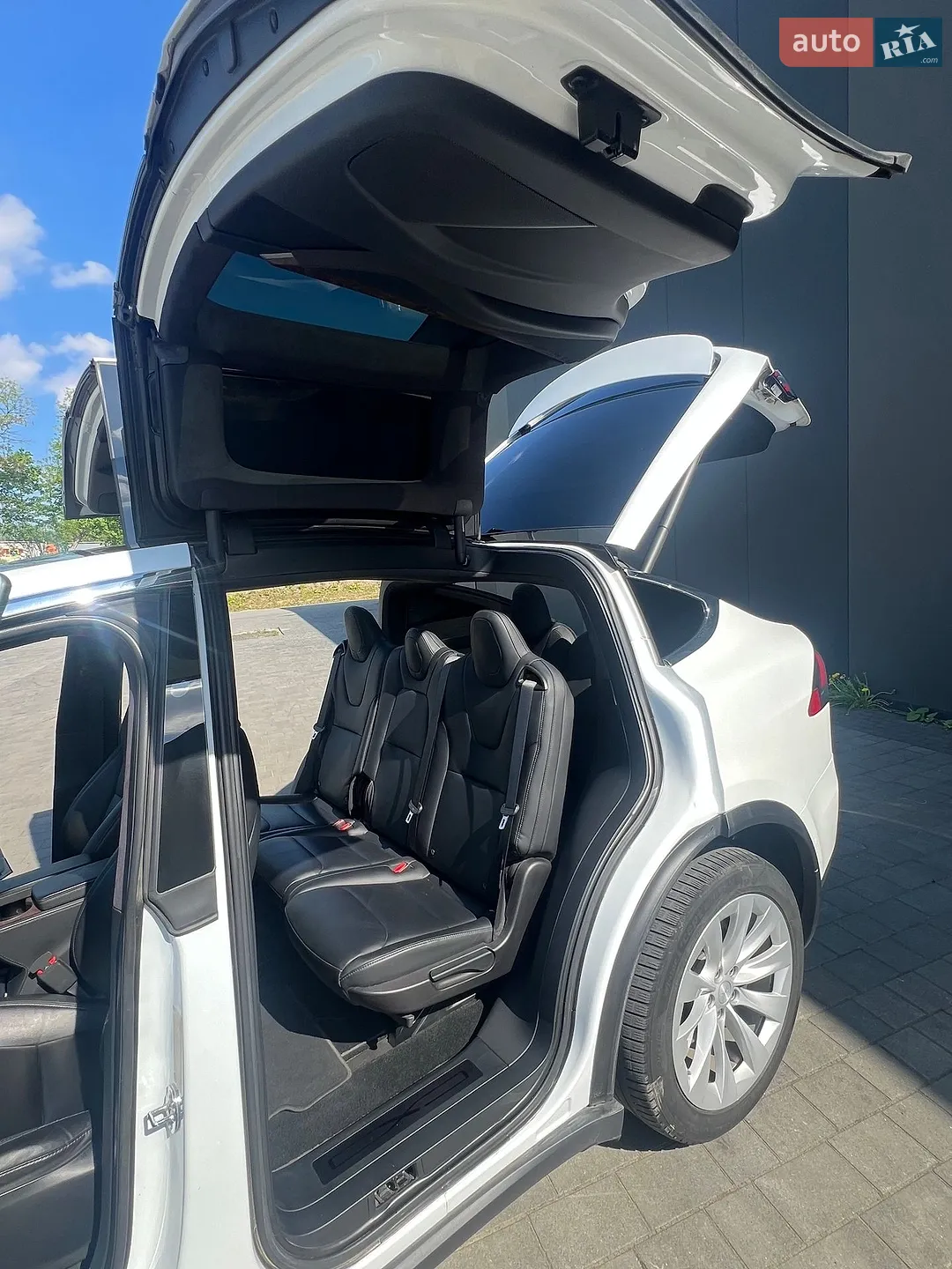 2020 Tesla Model X - мініатюра 19