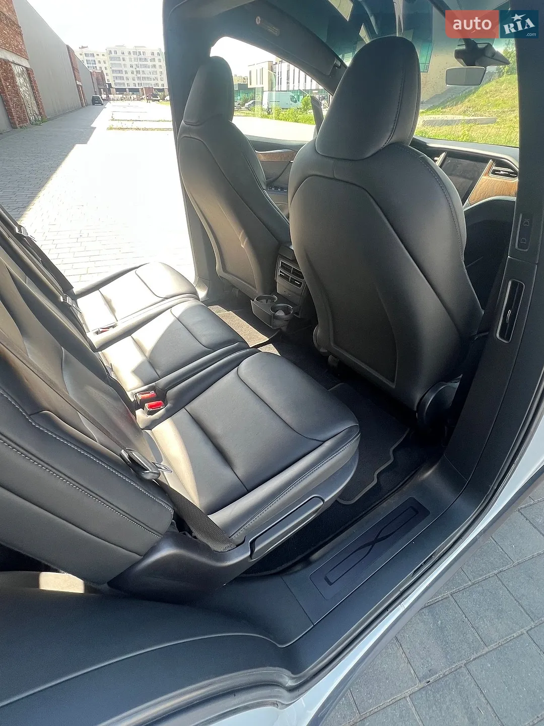 2020 Tesla Model X - мініатюра 27